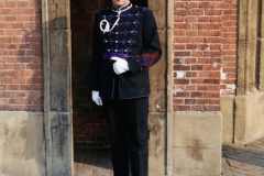1_QvbHX