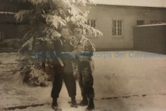 16-Valk-wordt-ingesmeerd