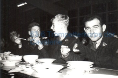 24-Henk-kwam-na-het-weekend-altijd-met-verhalen-over-de-slagerswinkel-ha-ha