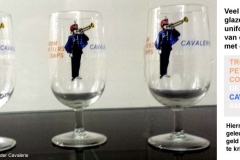 64-02-25-1d-Veel-verkochte-glazen-van-het-Trompetterkorps-der-Cavalerie-1
