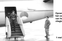 64-05-01-7-Opname-bij-verlaten-vliegtuig-a