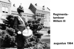 64-08-00-Regimentstamboer-Willem-III-a