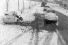 1964-12-26-Auto-ongeluk-bij-terugkomst-uit-Seedorf